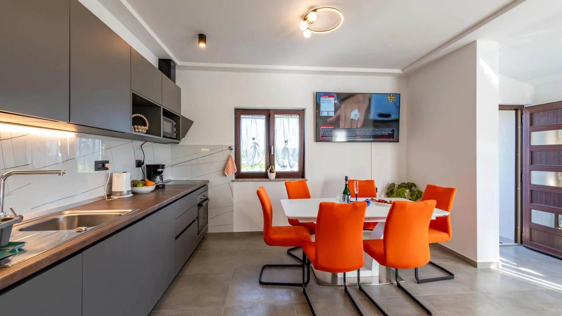 Villa Gracija, A Charming Holiday Apartment In The Heart Of Istria Heki 0*,  Kroatië